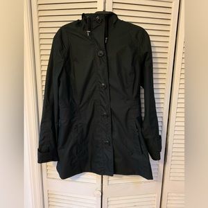 Shapely Marmot rain coat